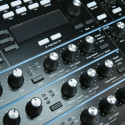 Sinte Polifonico Peak Novation